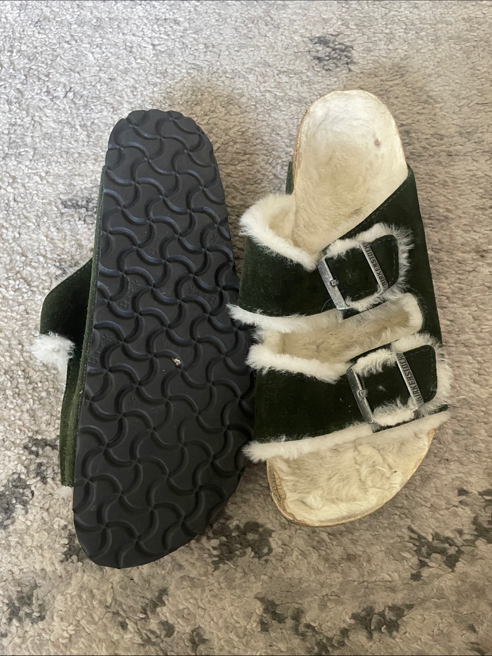 Like new Birkenstock Dark Green Suede Shearling Double Buckle Slides